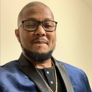 Meet your Posher, Hilton